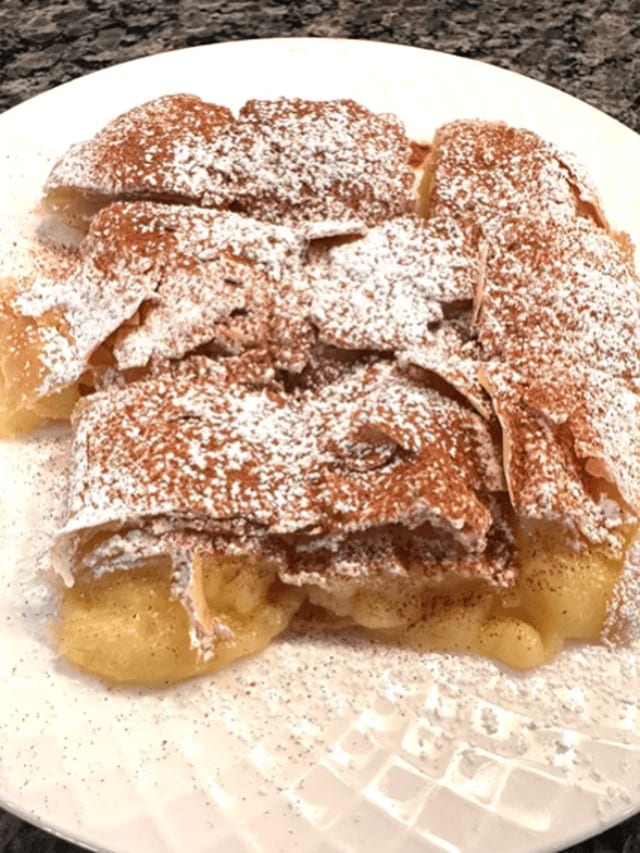 Bougatsa (addictive).