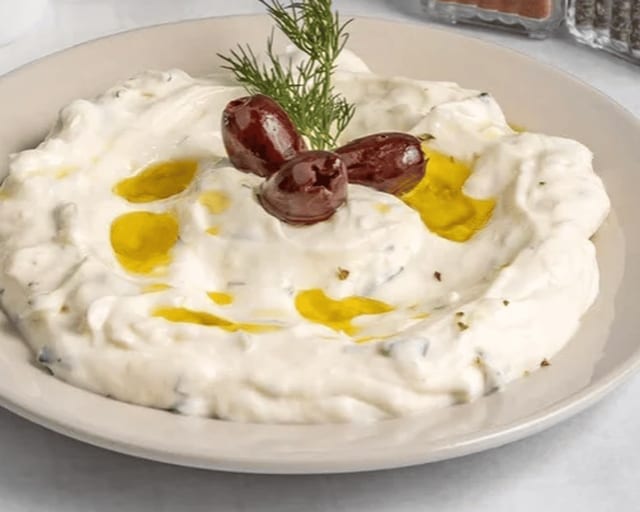 Quart Homemade Tzatziki.